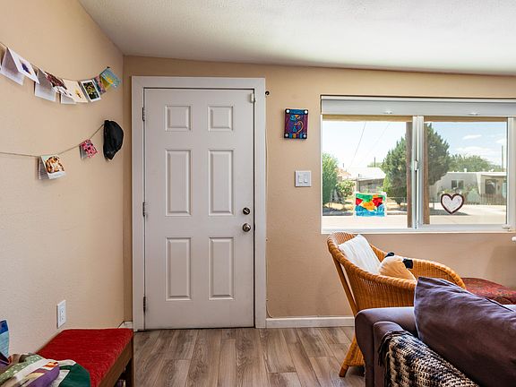 5th image of 729 Prospect Ave NW