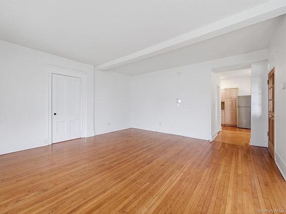 5th image of 9 Cottage Ave APT 1
