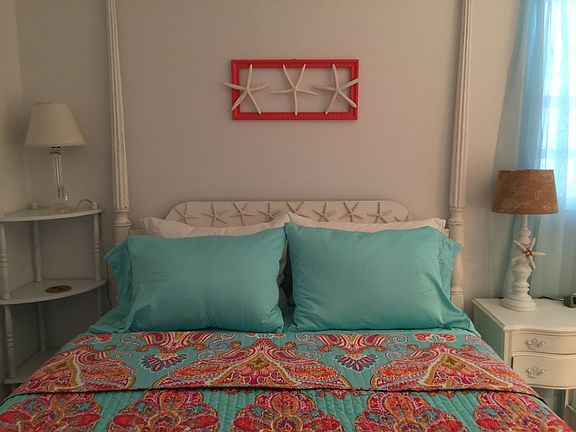 Bedroom in 4241 Mariner Ln