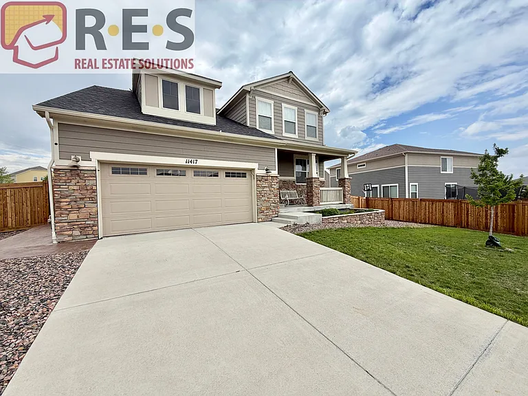 11417 Crater Lake St — Photo 2