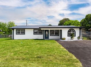 933 SE 2nd St, Belle Glade, FL 33430