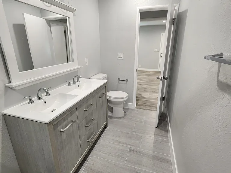12874 Norris Ave — Photo 3