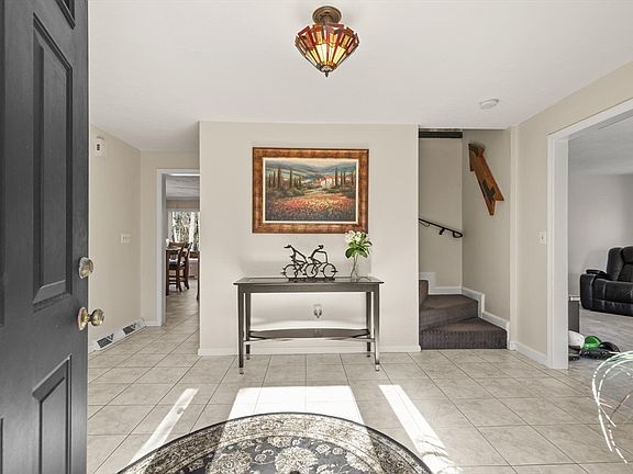 3rd image of 41 Azalea Rd
