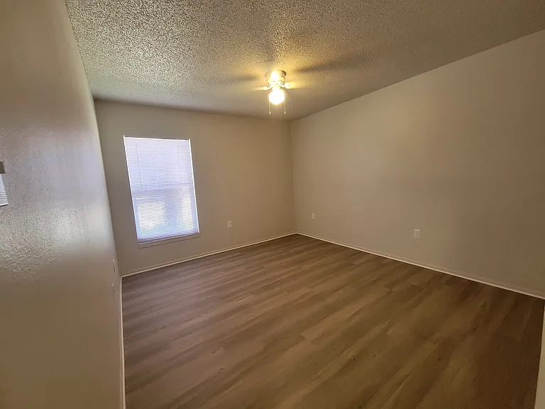 3832 Crows Nest Dr — Photo 10
