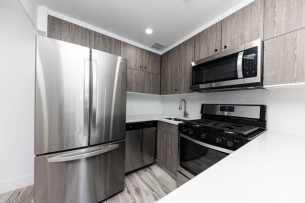 Rented by Oxford Property Group | media 36