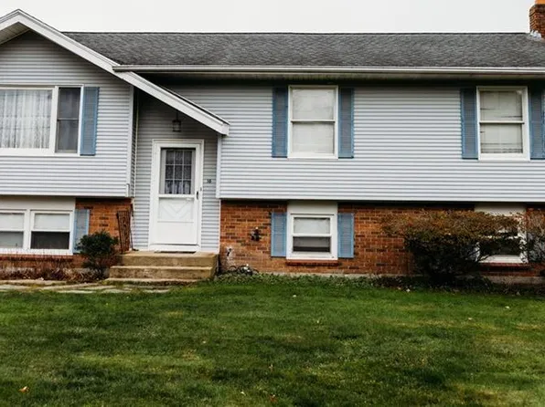 16 Ward Ave, Middletown, RI 02842