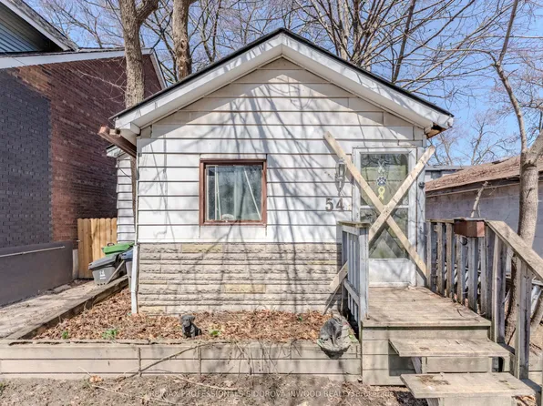 54 Westbrook Ave, Toronto, ON M4C 2G4