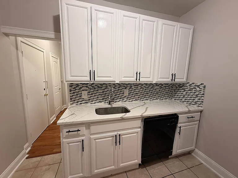 134 Corbin Ave #305 — Photo 3