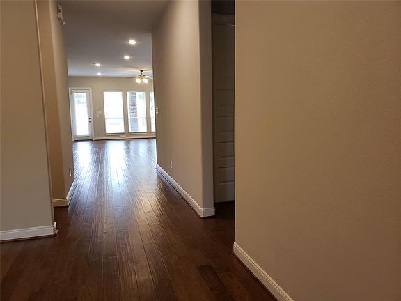 3rd image of 11530 Gowanhill Dr