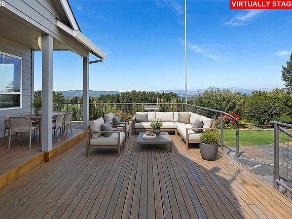 4th image of 1747 SW Montmore Way