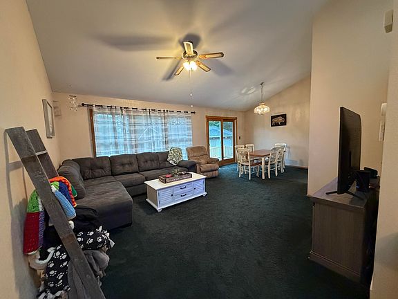 4th image of 1055 Miller Rd