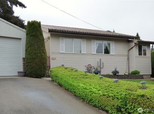 326 Prestwick Dr, Camano Island, WA