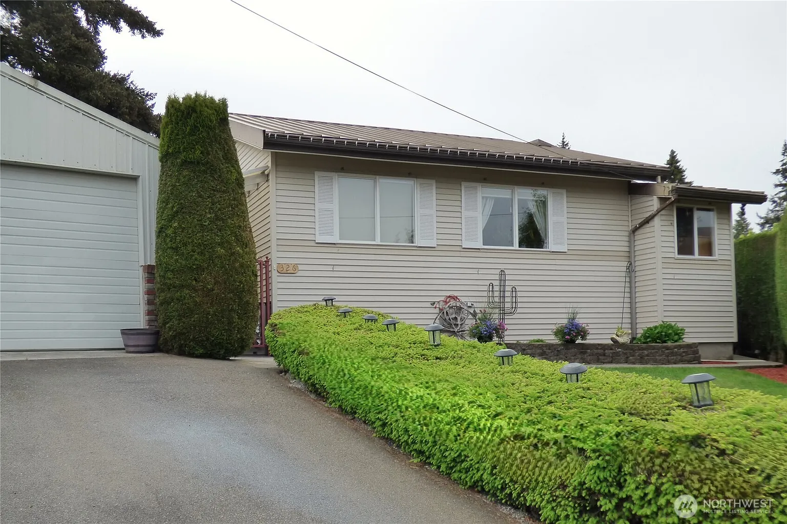 326 Prestwick Drive photo 1