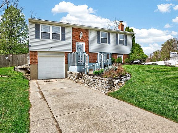3rd image of 53 Carriage Hill Dr