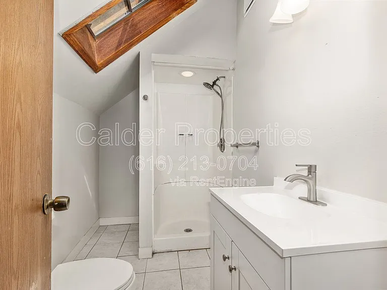 1031 Merrifield St SE — Photo 26