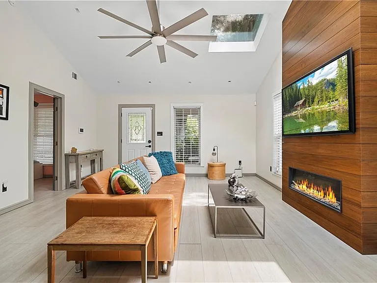 1634 Tallulah St NW — Photo 8