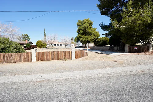 4545 W Columbia Way Photo 1