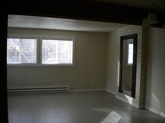 5th image of 600 Wisconsin Ave APT 1