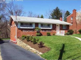 518 Holly Dr, Monroeville, PA