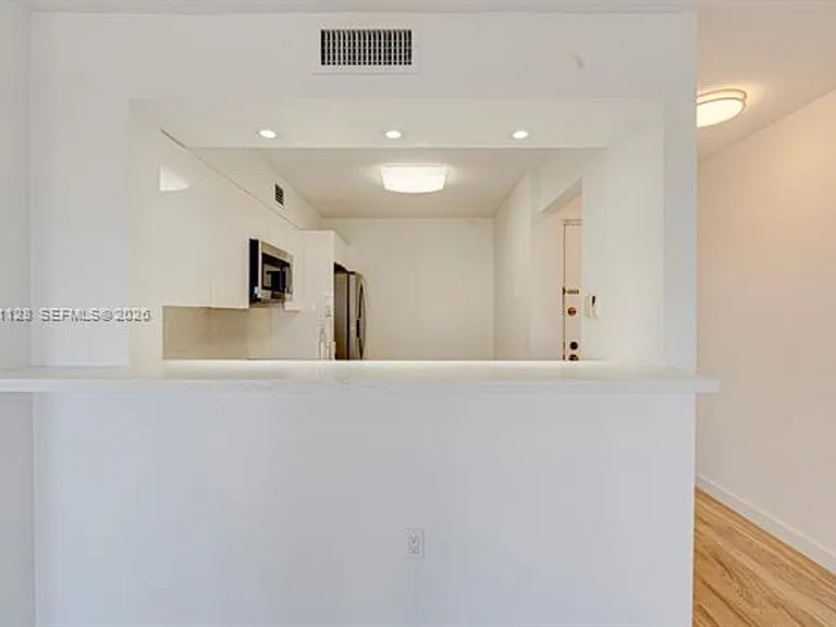 1 Alhambra Cir #601 — Photo 30
