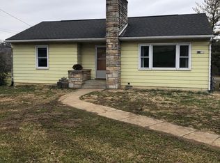 334 W Old Cross Rd #A, New Market, VA 22844