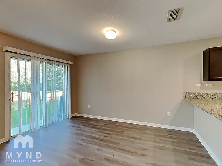 785 Henley Ct — Photo 6