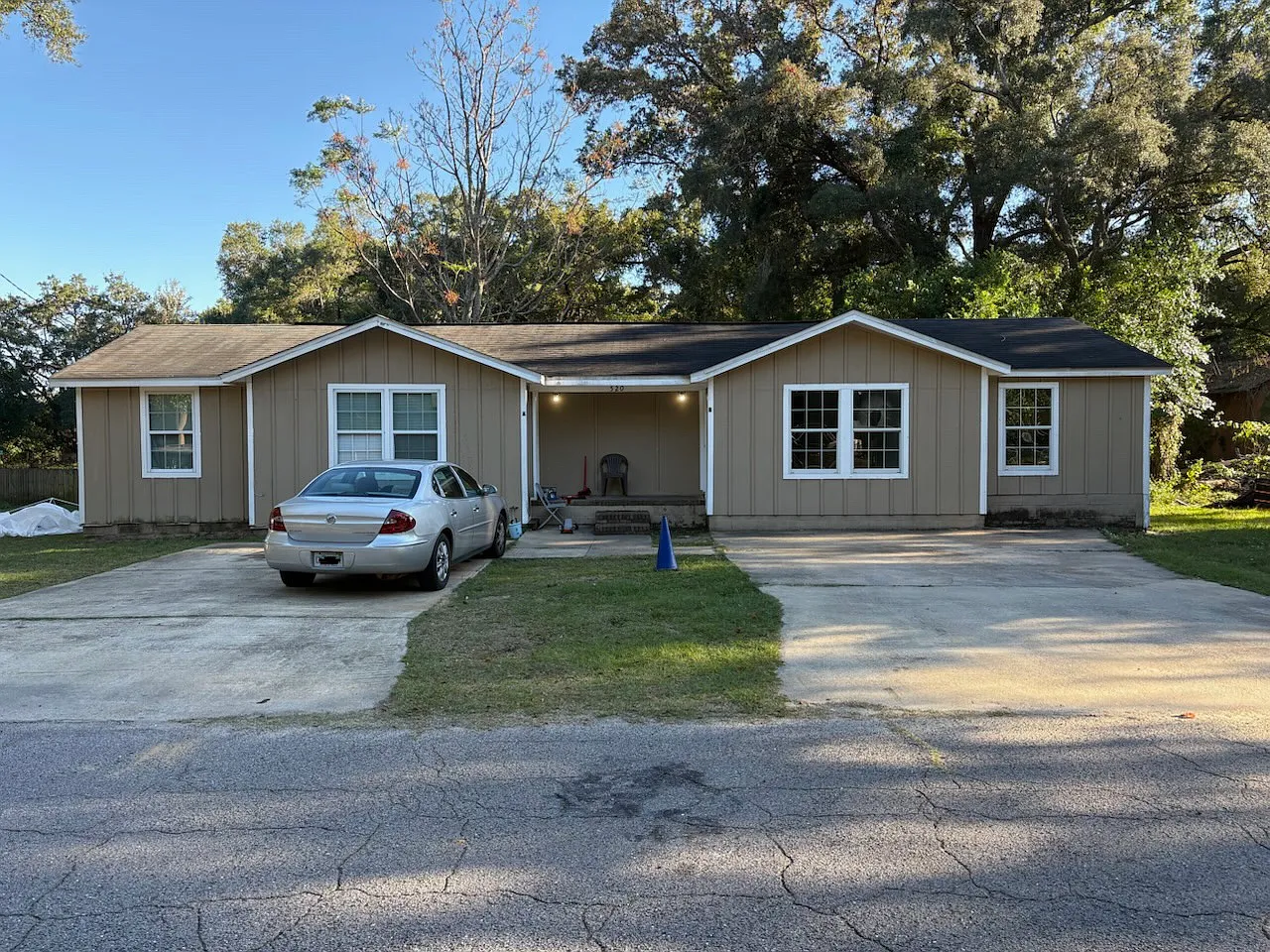 520 Cascade Dr — Photo 1