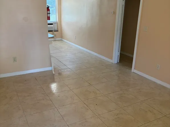 638 NE 138th St, North Miami, FL 33161