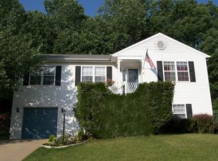 12 Glendale Dr, Stafford, VA 22556