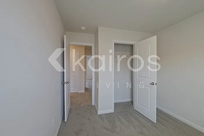 2097 Banyon Cir — Photo 15