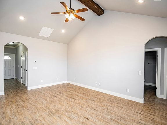2nd image of 307 Alder St