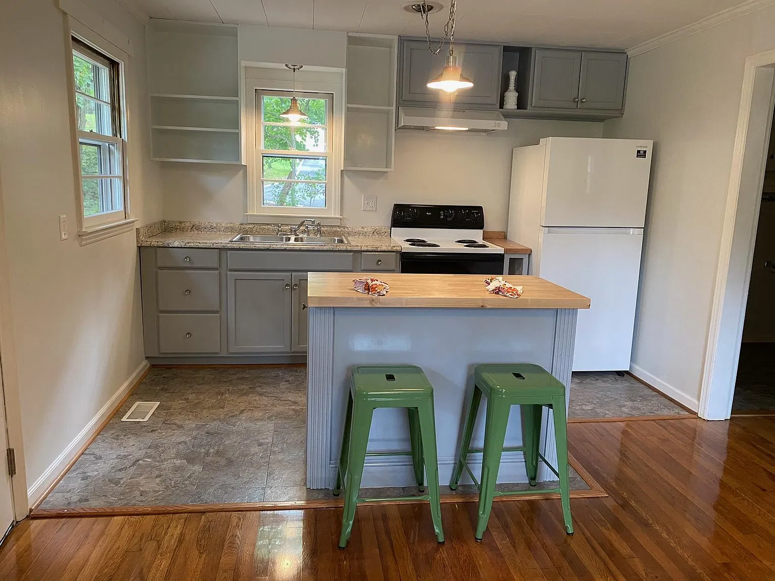 1 bed, 500 sqft, $1,150 — Photo 2