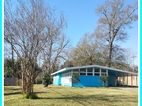 2nd image of 3475 Redwood Dr