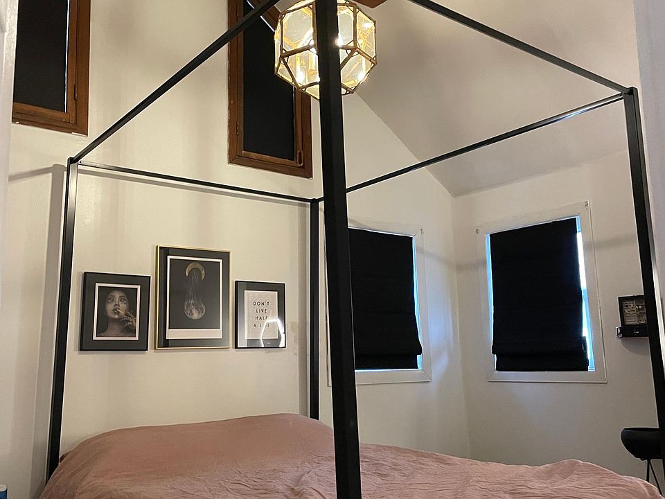vaulted ceilings in master bedroom