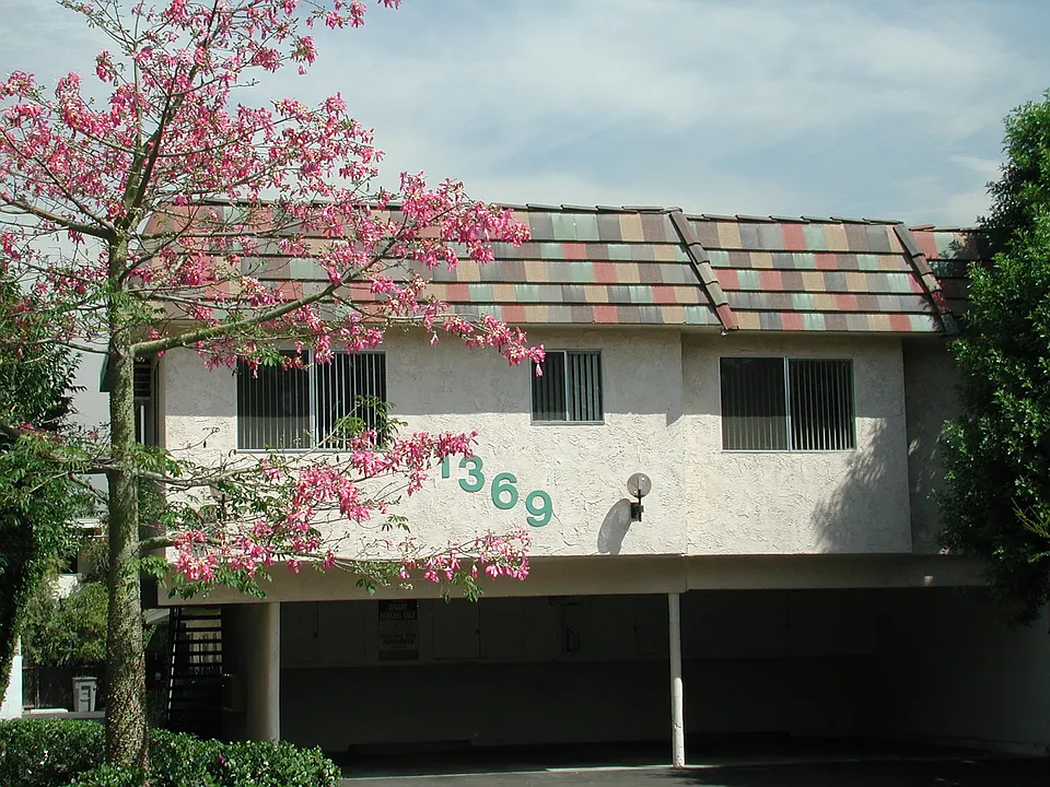1369 E Acacia Ave #3F