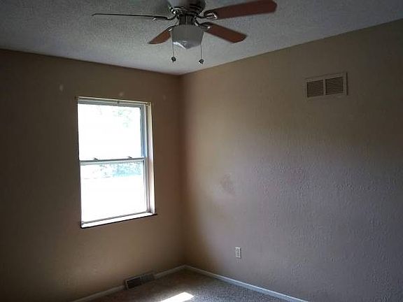 5th image of 217 SW Palo Dr