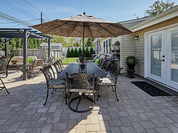 5th image of 49 Eden Ln