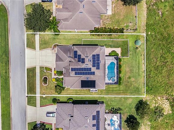 2nd image of 2761 Shearwater St