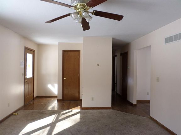 3rd image of 216 Orange Ave