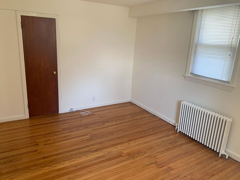 1st image of 59 Sumner Ave Floor 1