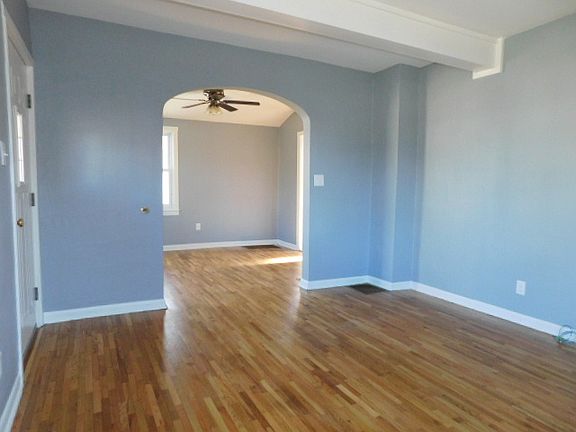 2nd image of 23925 W Chicago St