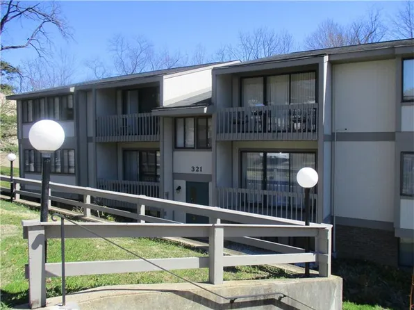 321 Ridge Point Cir APT 12, Bridgeville, PA 15017