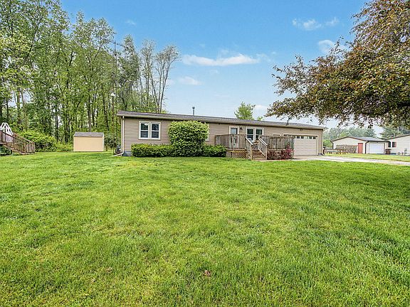 3rd image of 3130 Hill Dr