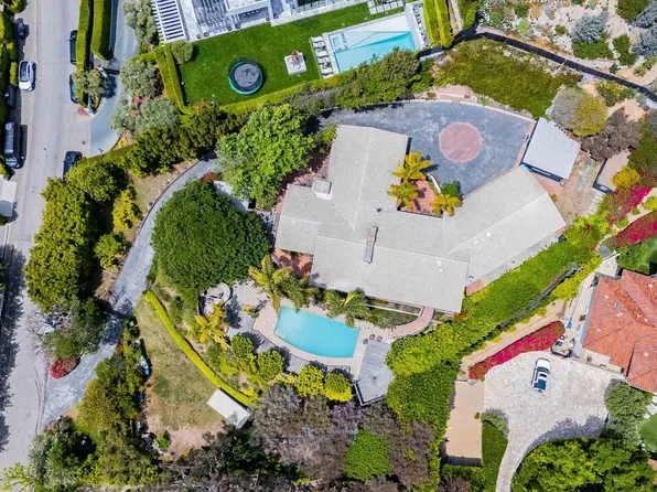 560 N Tigertail Rd, Los Angeles, CA 90049