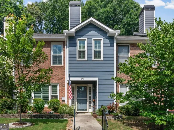 257 Triple Oaks Dr, Tucker, GA 30084