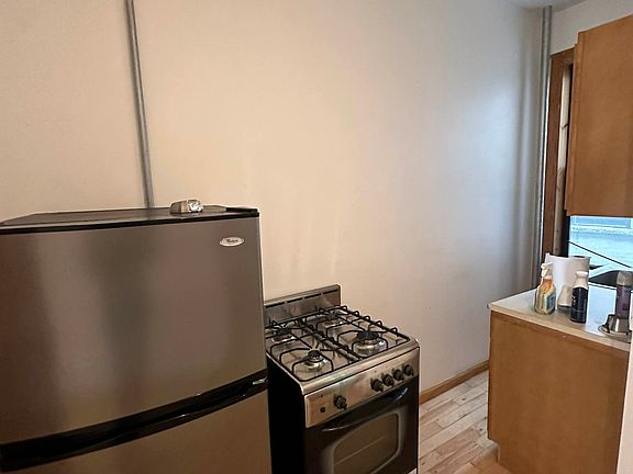 5th image of 887 Saint Johns Pl #2