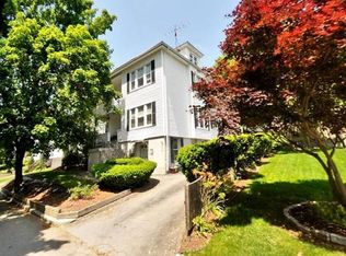 6 Ellsmere St, Worcester, MA 01604