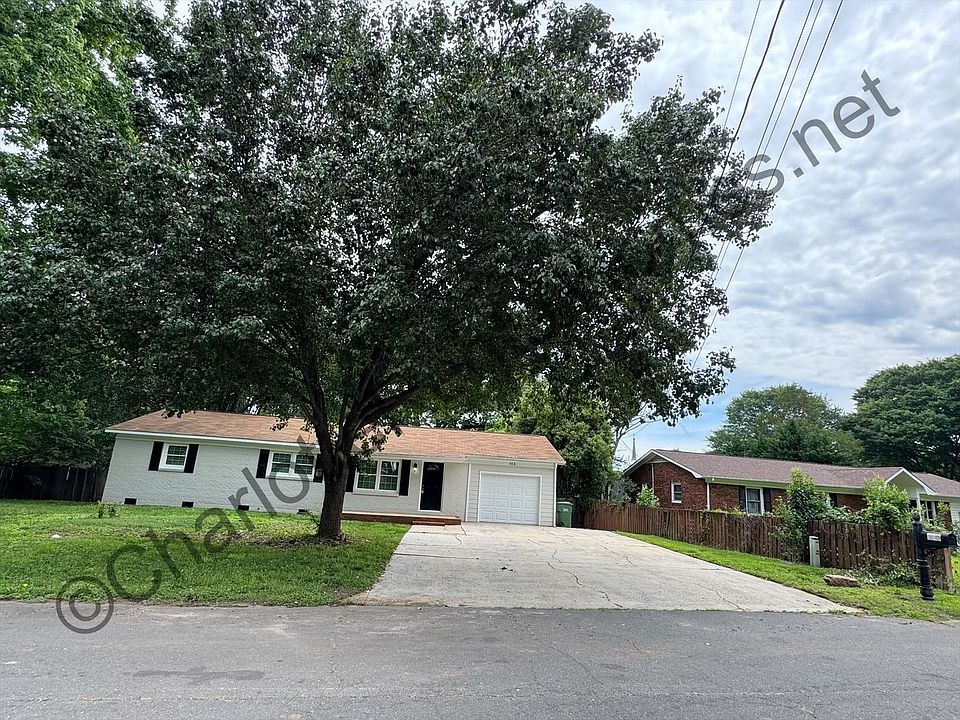 1st image of 105 Clegg St