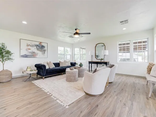 19480 NE 10th St, Harrah, OK 73045