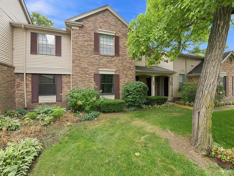 1st image of 29690 Pine Ridge Cir